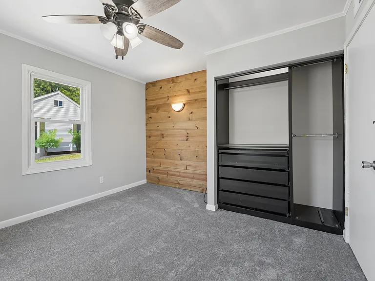 1805 Kelly Ave — Photo 6