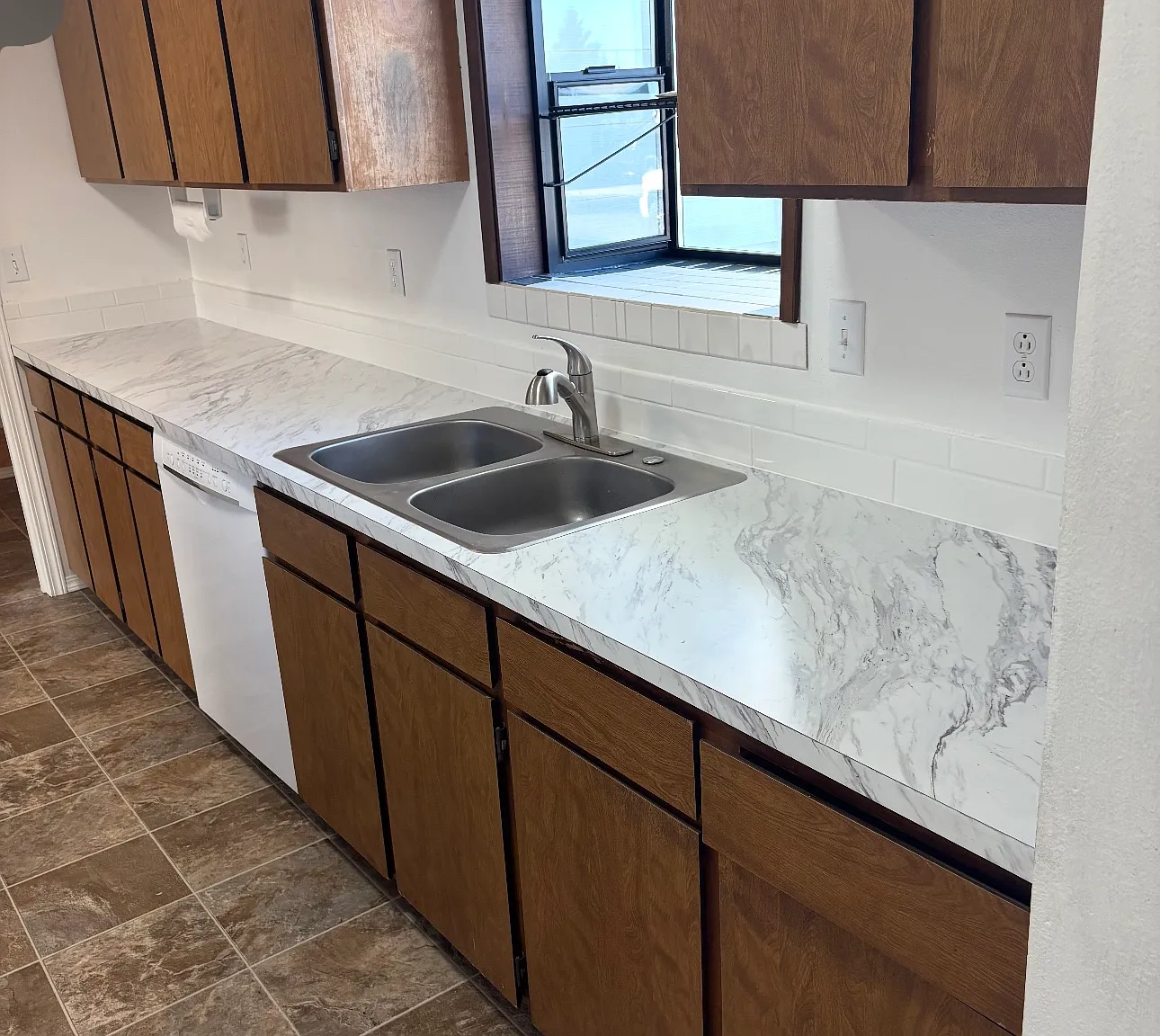 1010 SE Ball Blvd — Photo 2