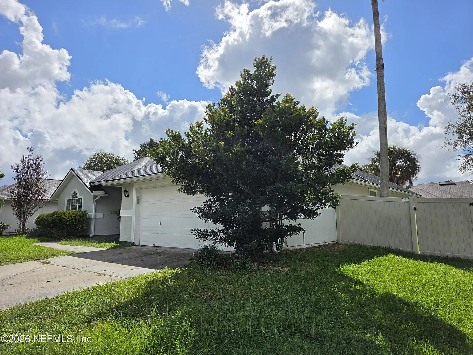 4 bed, 2.0 bath, 1969 sqft, $2,500 — Photo 3