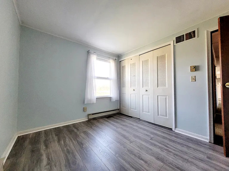 29 Maywood Ave — Photo 6