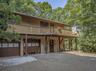 318 Centre Farms Rd, Franklin, NC 28734