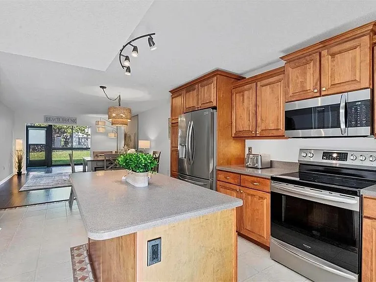 1640 Stickney Point Rd #40-101 — Photo 6