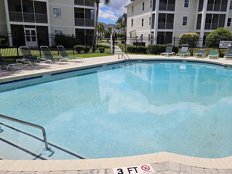 589 Blue River Ct #4C — Photo 23