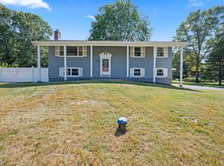 62 Bramblebush Rd, Manchester, CT 06040