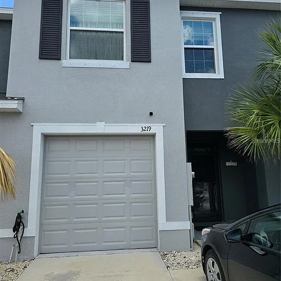 3219 Pleasant Willow Ct — Photo 1