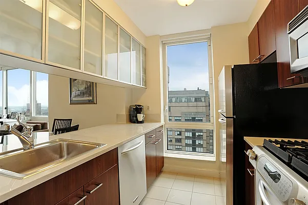 Sold by Corcoran | media 2