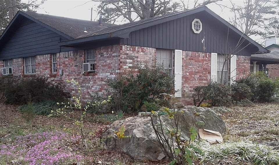 2nd image of 8801 Byron Dr