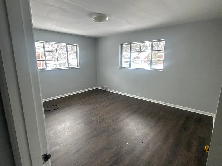 2701 Evergreen Rd — Photo 10