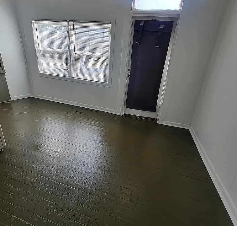 700 N Main St #1