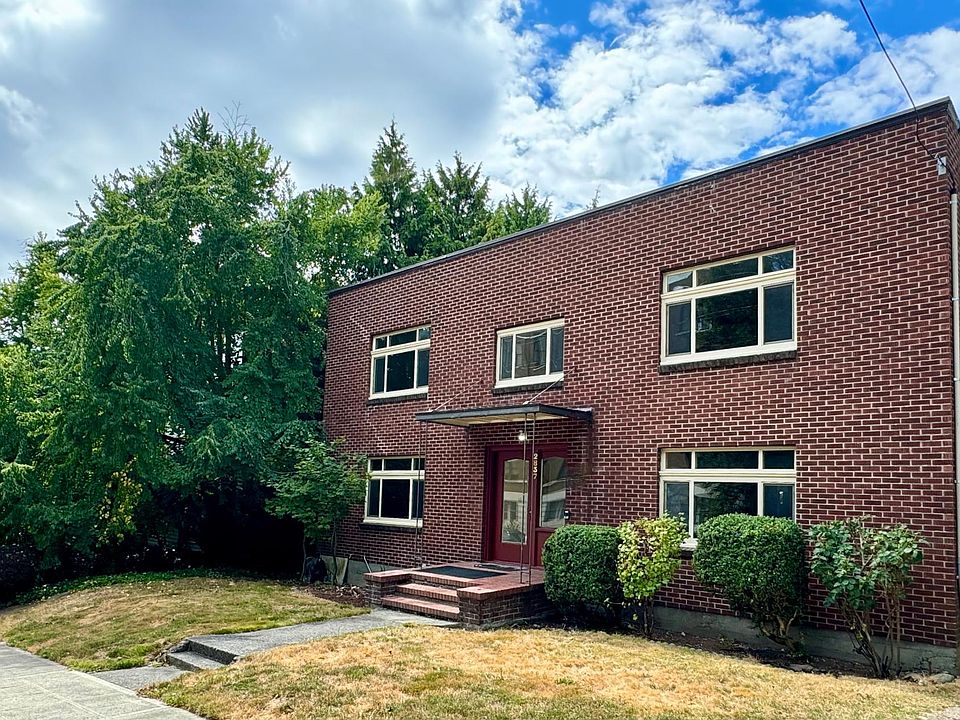 1st image of 2837 Franklin Ave E #5