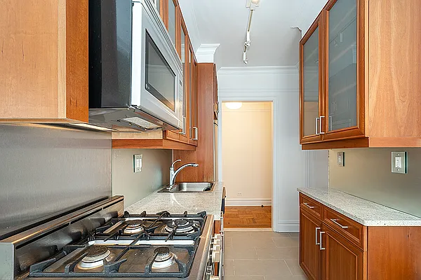 98 Riverside Drive #9G in Upper West Side, Manhattan 98 Riverside Drive #9G in Upper West Side, Manhattan