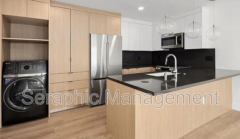 1554 Diamond St #9 — Photo 4
