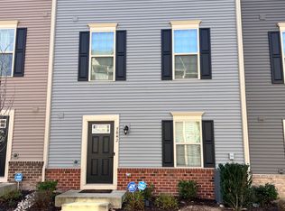 7842 Francis Dickens Ln, Annandale, VA 22003