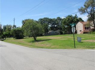 120 Sylvan Ave, La Porte, TX 77571