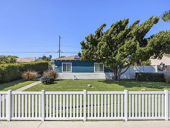 2nd image of 3151 Fournier St