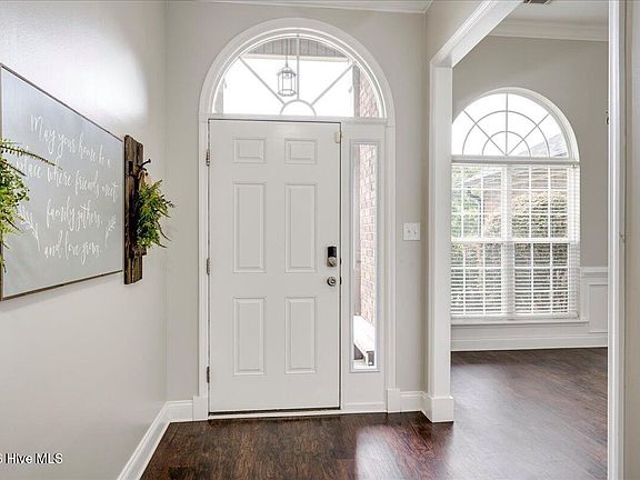 3rd image of 4480 Country Glen Circle