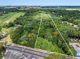 534 Main Rd, Riverhead, NY 11901