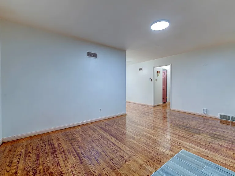 4469 Mohegan Dr — Photo 11