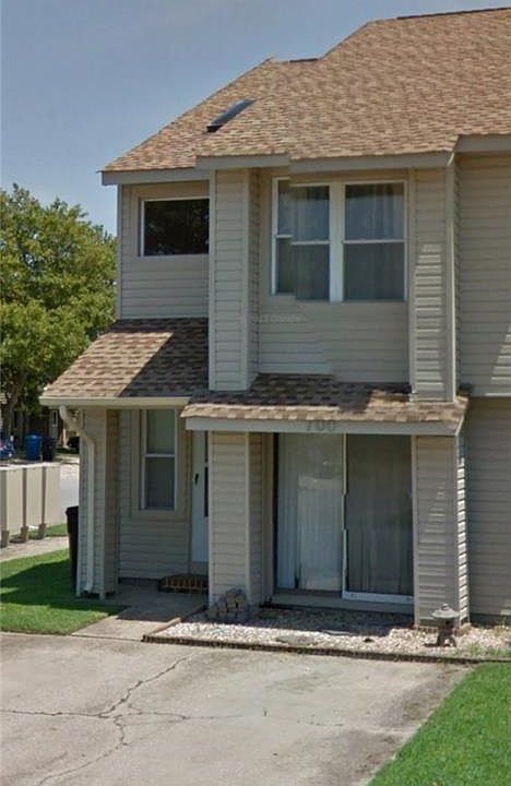 1st image of 700 Woodbox Dr