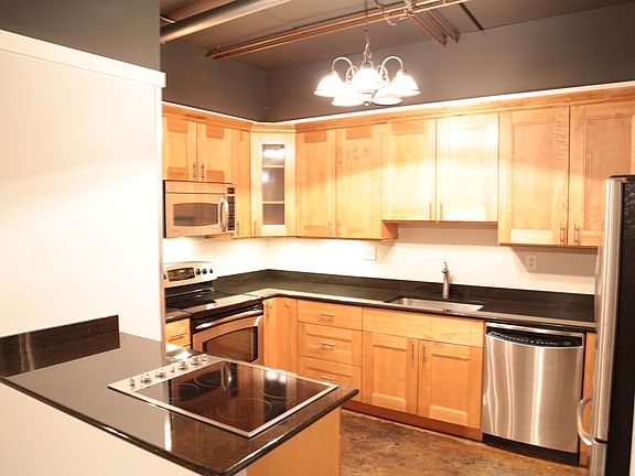4th image of 443 Saint Pauls Blvd Unit 3A