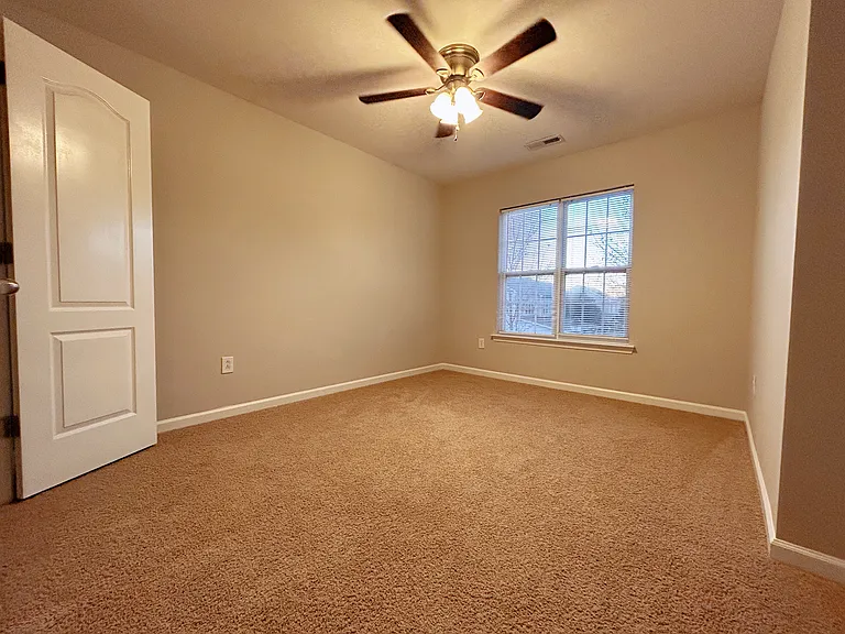6523 Manitoba Ln — Photo 17