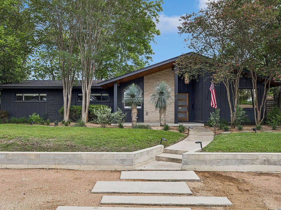 1st image of 210 WOODCREST DR