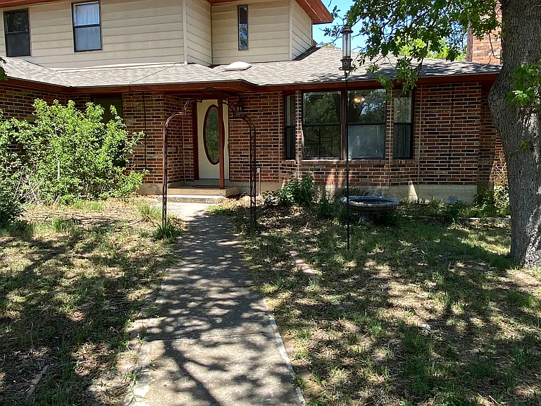 815 Shady Grove Ln — Photo 19