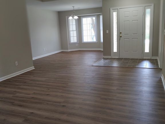 5th image of 5011 White Horse Dr