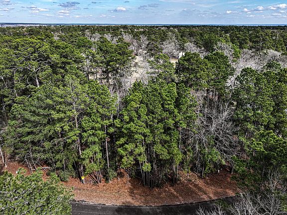 3rd image of 82 Pine Cir