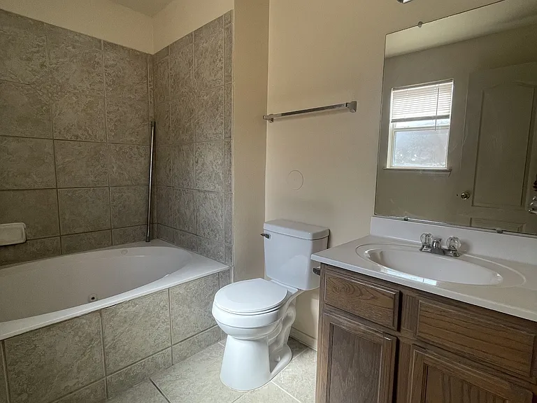 3708 Prairie Rose St — Photo 3