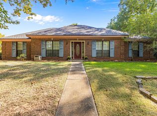 233 Deerwood Dr, Prattville, AL 36067