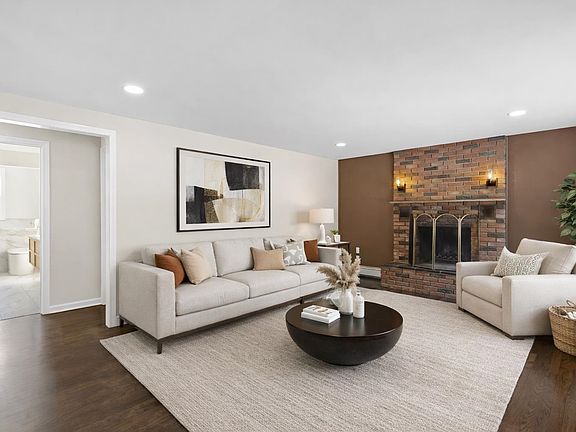 2nd image of 19 Auburn Road