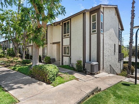 2nd image of 4727 Knickerbocker Ln