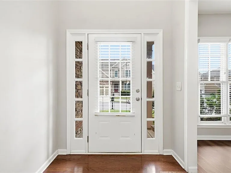 3685 Silver Springs Rd — Photo 3