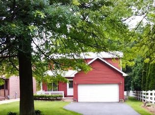 241 S Oak St, Hinckley, IL 60520
