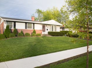 1113 N Brentwood Ln, Mount Prospect, IL
