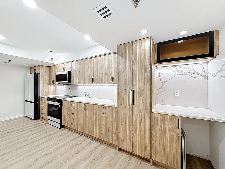 955 Egret Cir #207 — Photo 5