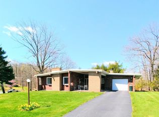 101 Jonslea Ln, Moscow, PA 18444