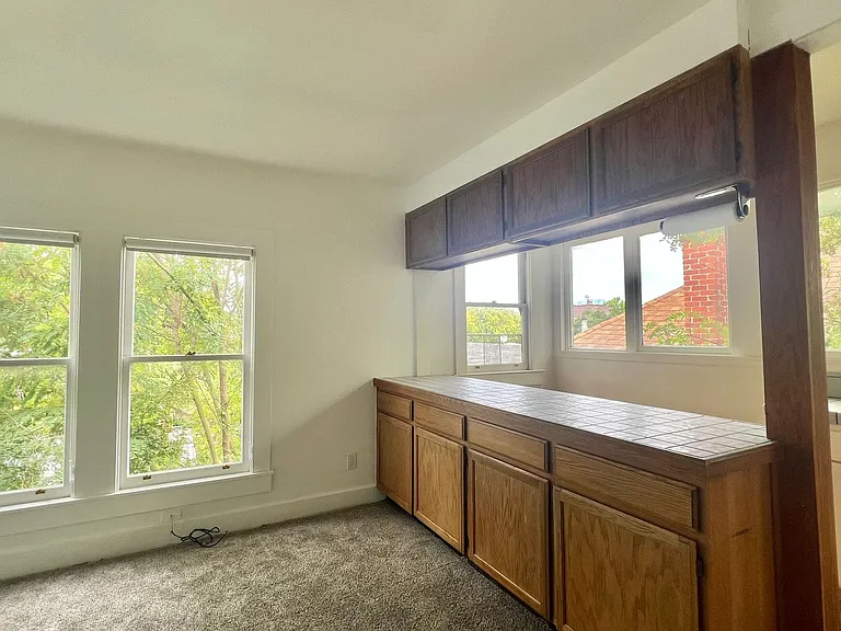 placement-1423Central — Photo 19