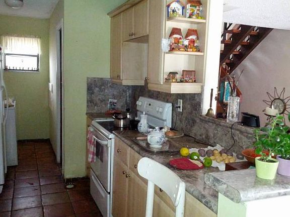 3rd image of 10164 SW 52nd St