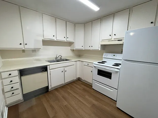 48 Dogwood Ct #E — Photo 4