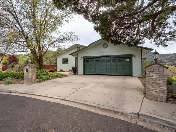 25 Oakridge Way, Susanville, CA 96130