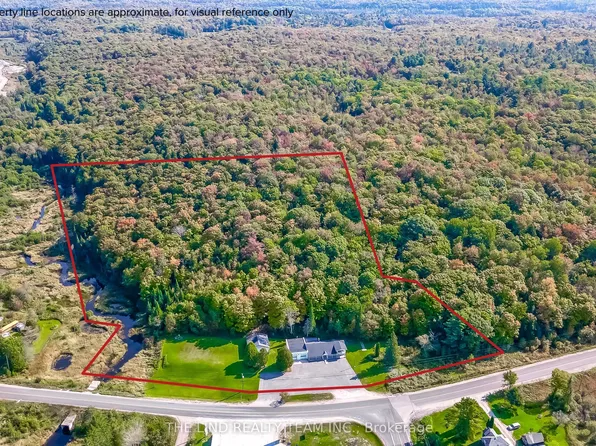 949 Raymond Rd, Muskoka Lakes, ON P0B 1M0