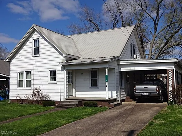 210 3rd St, Spencer, WV 25276