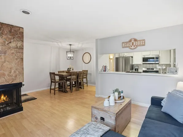 461 Dela Vina Ave APT 103, Monterey, CA 93940