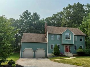 7 Pine Grove Cir, Smithfield, RI 02828