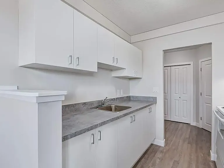 331 N Broad St — Photo 5