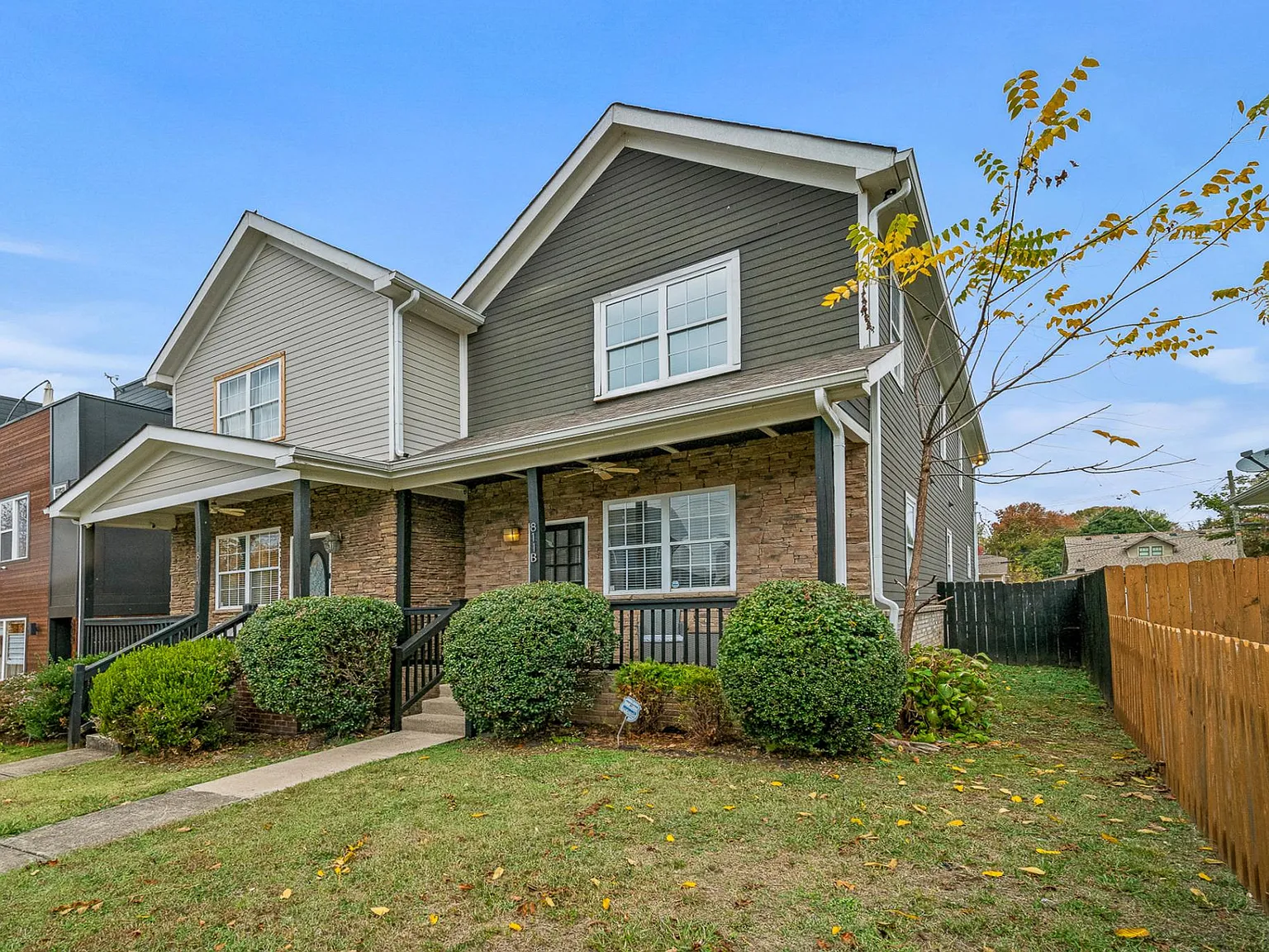 3 bed, 2.5 bath, 2287 sqft, $4,000 — Photo 1