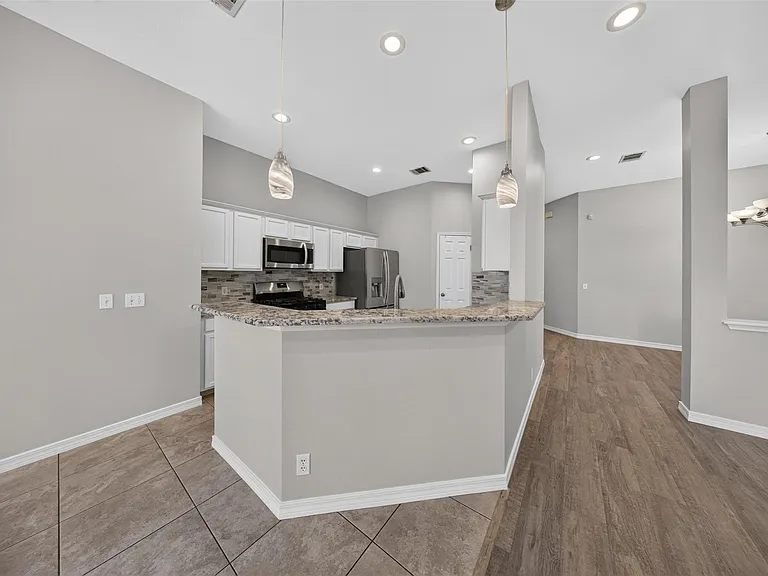 241 Brian Ln — Photo 9