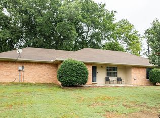 408 Husky Dr, Lindale, TX 75771